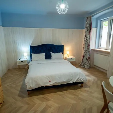 Barrique 22 - Breakfast At Restaurant & Minibar - Old Town Apartment