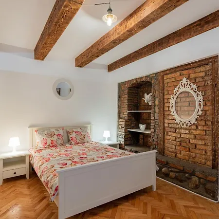 Barrique 22 - Breakfast At Restaurant & Minibar - Old Town