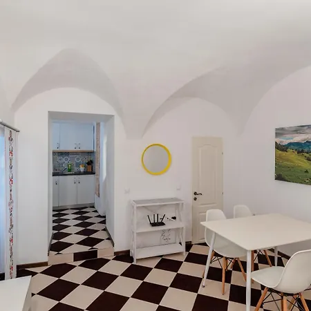 Apartment Barrique 22 - Breakfast At Restaurant & Minibar - Old Town *