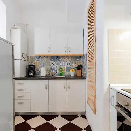 Apartment Barrique 22 - Breakfast At Restaurant & Minibar - Old Town Brașov
